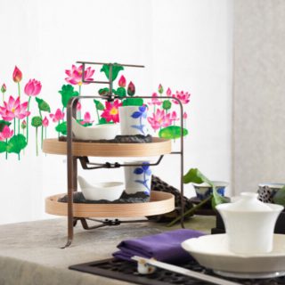 Lotus Lsize:ウォールステッカー（デコ） ・ つや消しの半透明素材を使用して作っているので、壁に絵を描いたようにスッと溶け込みます。 ・ 販売中です。 Creemaまたはminneにて↓ ・ 検索キーワード『BlancBlanche』で😆✨ ・ DMいただいても対応できます ・ ・ ・ ・ ・ ・ ・ ・ ・ ・ ・ ・ ・ ・ ・ ・ #ふたりぐらし #pendrawing #リース#リノベーション#水彩画 #ひとりぐらし #新生活#新婚#イラスト#drawingart #子供部屋#ウォールデコレーション #自粛生活 #睡蓮#minne#水彩画アート #自粛中の過ごし方 #引越し #ウォールステッカー#floraldrawing#floraldesign #二人暮らし #北欧インテリア #2人暮らし #ウォールデコ #waterlily #creema#新婚#ミナペルホネン#新婚生活