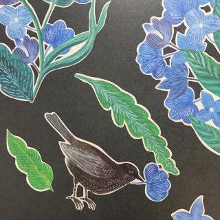 ウォールステッカー🌲🦚 ・ シノワズリ（青い木） ・ creemaで販売中です ・ ・ ・ ・ ・ ・ ・ ・ ・ ・ ・ ・ ・ ・ ・ ・ ・ ・ #透明水彩 #飾り付け #青い鳥#おうち時間を楽しもう#水彩画 #おえかき #水彩画アート #新婚#イラスト#drawingart #おえかきぐらむ #watercolorpainting #自粛生活 #グラデーション##水彩画アート #自粛中の過ごし方 #絵画作品 #絵を描くのが好き #floraldrawing#クリスマス雑貨 #flowerart #クリスマスツリー #ウォールステッカー貼ってみた #bird # #絵画 #絵描きさんと繋がりたい #watercolor #水彩画イラスト