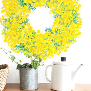 ミモザのリース:ウォールステッカー（デコ） ・ 販売中です。その他はこちらから🍀wallsticker.dpmz.jp ・ またはCreemaにて↓ ・ 検索キーワード『BlancBlanche』で😆✨ ・ DMいただいても対応できます ・ ・ ・ ・ ・ ・ ・ ・ ・ ・ ・ ・ ・ ・ ・ ・ #ふたりぐらし #水彩#水彩画 #リノベーション#水彩画アート #ひとりぐらし #新生活#新婚#イラスト#drawingart #子供部屋#ウォールデコレーション #mimosa#風水 #creemaで販売中 #風水インテリア#wreathe #引越し #ウォールステッカー#floraldrawing#floraldesign #二人暮らし #ミモザ #2人暮らし #ウォールデコ #飛び出す絵本#creema#新婚#ナチュラルな暮らし #新婚生活
